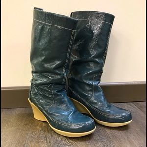 You by Crocs wedge boots